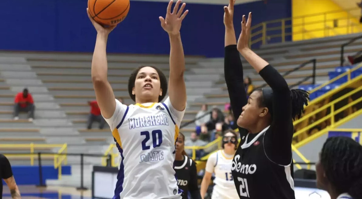 Українки за кордоном: Діке провела яскравий матч у NCAA, Путра набрала 4 очка